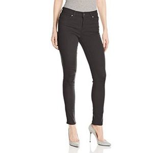 Levi’s Slimming Skinny